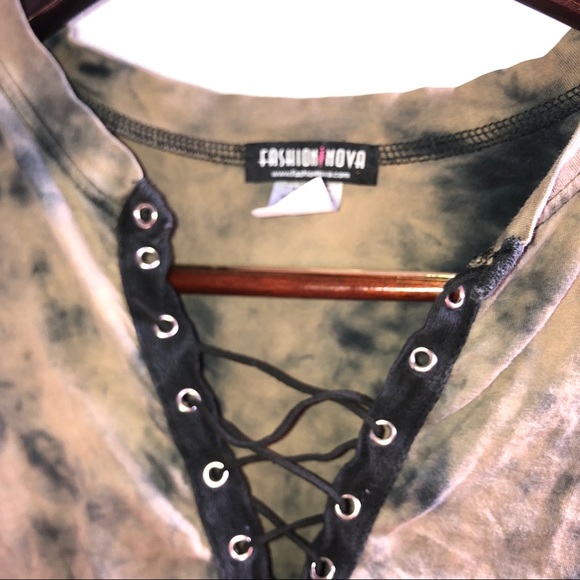 FashIon Nova Tied Up Shirt - Picture 3 of 4